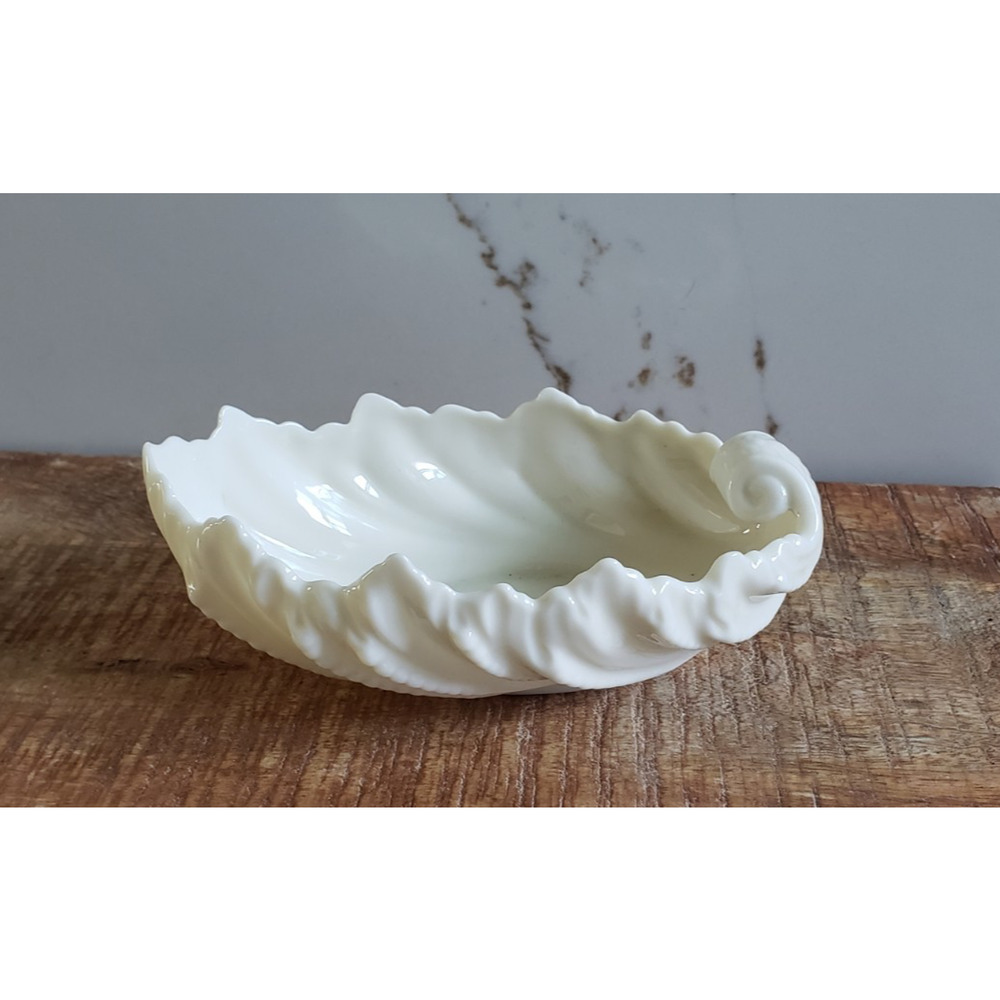 Lenox Leaf Dish Ivory Porcelain Shell Bowl Vintage MCM Office Home Decor Gift